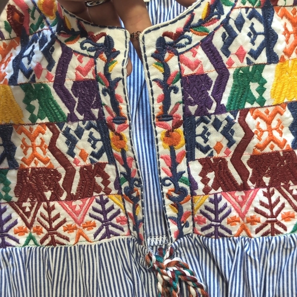 🔴SALE! Velzera Rainbow Embroidered Striped Oversized Tie Front Top Size XS - Picture 3 of 11